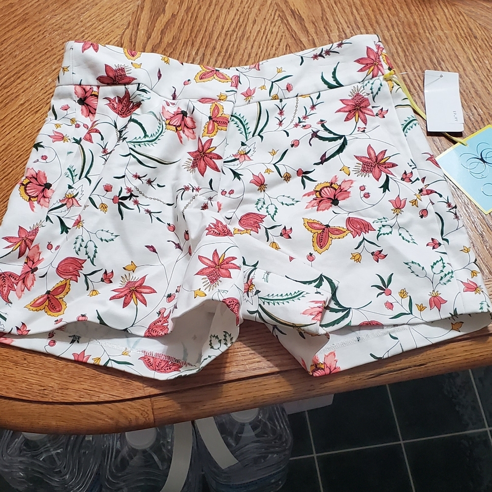 Flower shorts